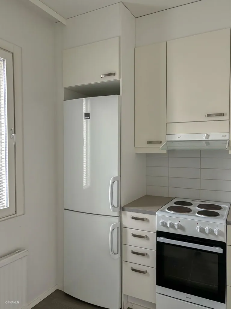 Cuisine - Bright Apartment with Balcony in Länsimäki, Vantaa