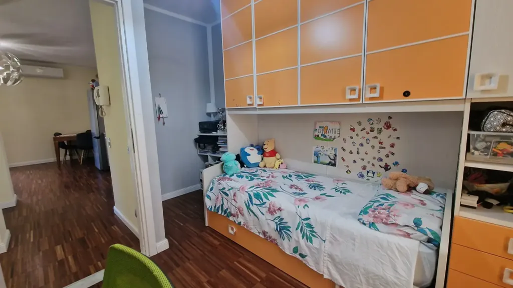 Chambres - Quadrilocale with Private Garden in Sarzana