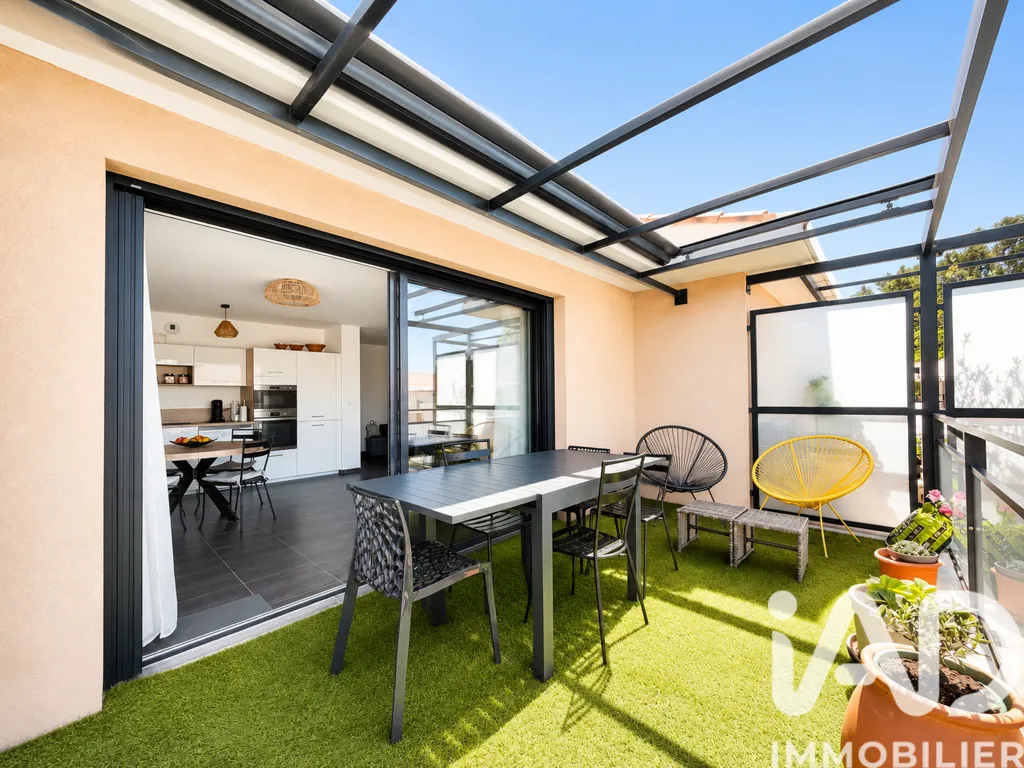 Terrass - 3-Piece Apartment with Terrace in Auriol