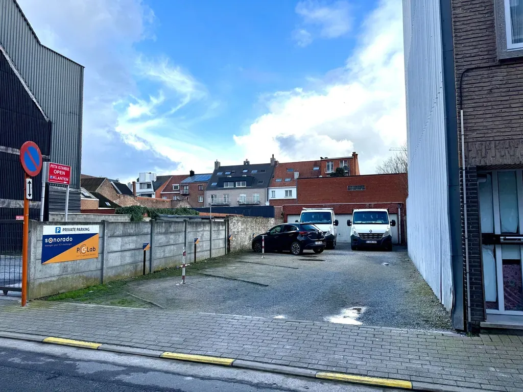 Extérieur - Terrain avec Garages dans le Centre de Deinze