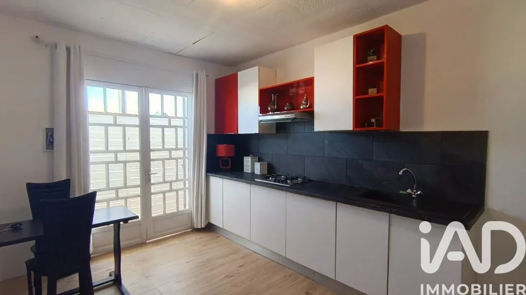 Cuisine - Maison Traditionnelle avec Piscine à 10 min à Pied des Commodités