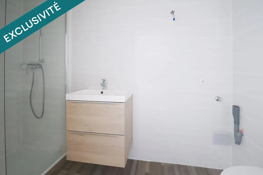 Salles de bain - Appartement 3 Pièces avec Parking à Thil
