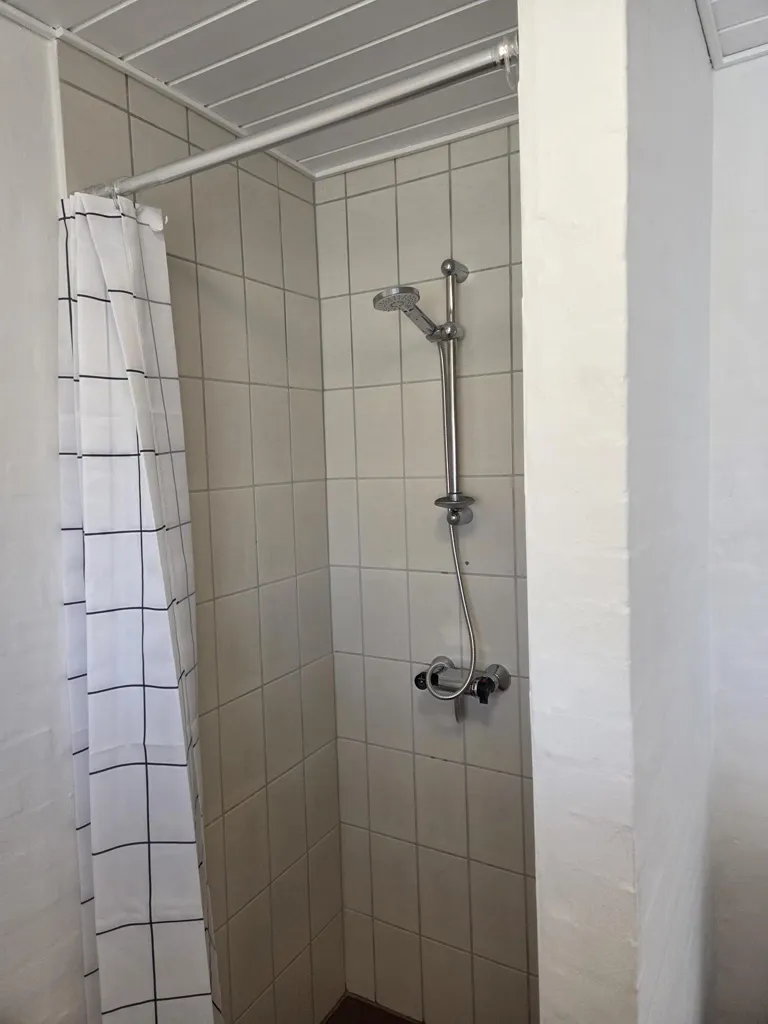 Salles de bain - Renovated Studio Flat with Terrace in Ørnhøj