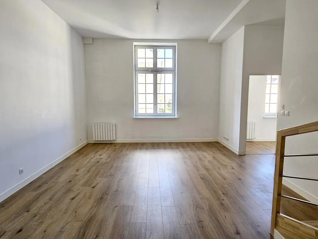 Pièces - Maison de 5 Pièces avec Jardinet à Compiègne