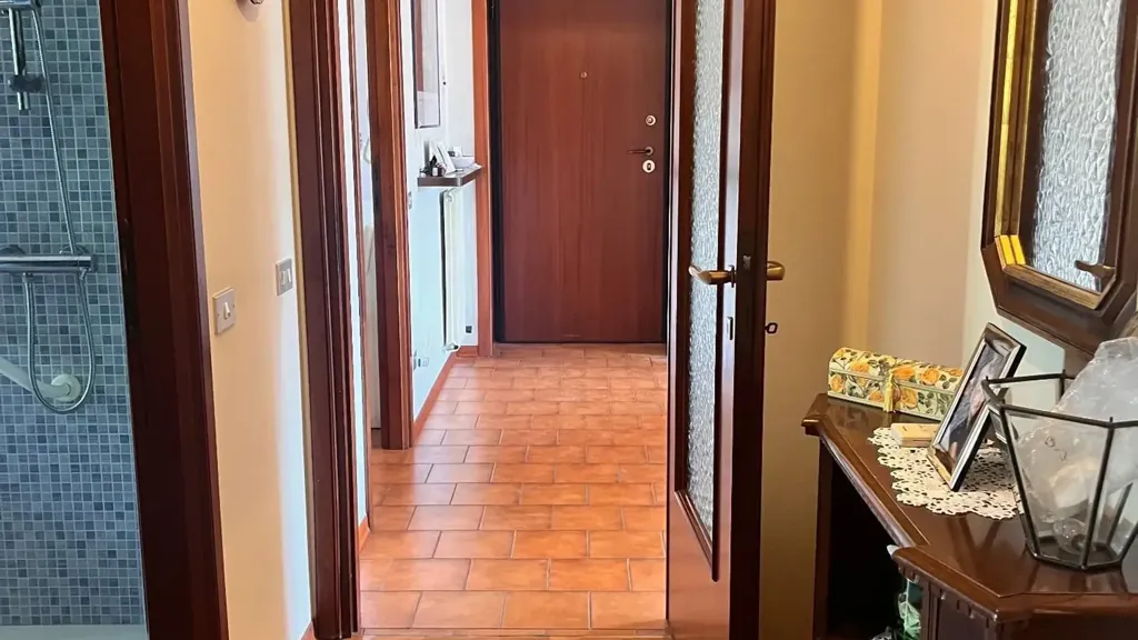 Esik - Spacious Trilocale with Balcony in Carpaneto Piacentino