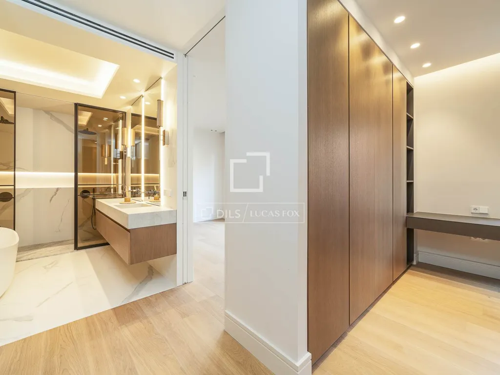 Salles de bain - Renovated Apartment with City Views in Eixample