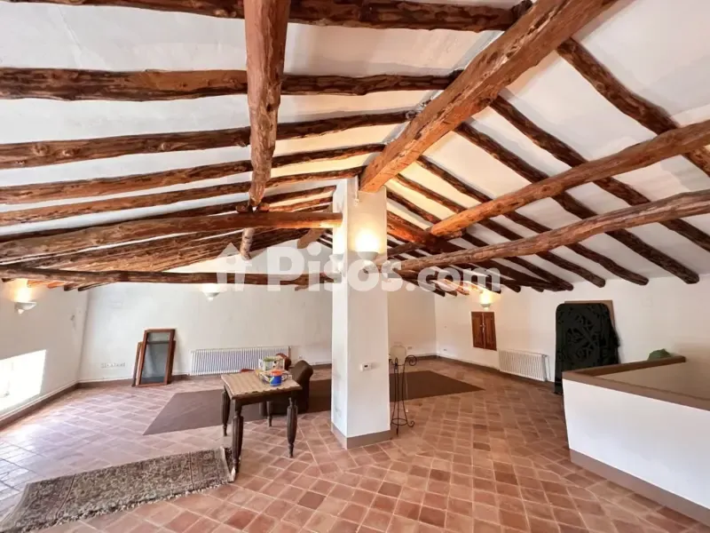 Pièces - Historic Finca with Vineyards in Requena