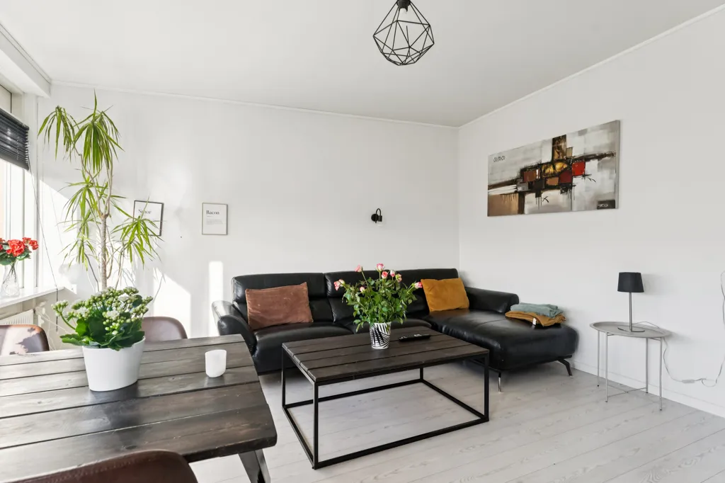 Soggiorno - Ready-to-Move-In Flat with Modern Kitchen in Randers