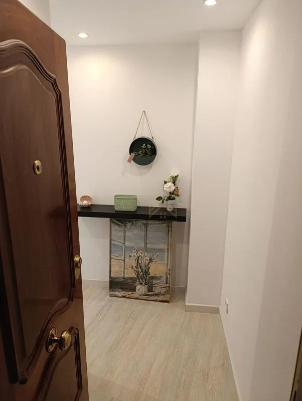 Esik - Apartment with Lift in Granja Poch Square, Torrelavega