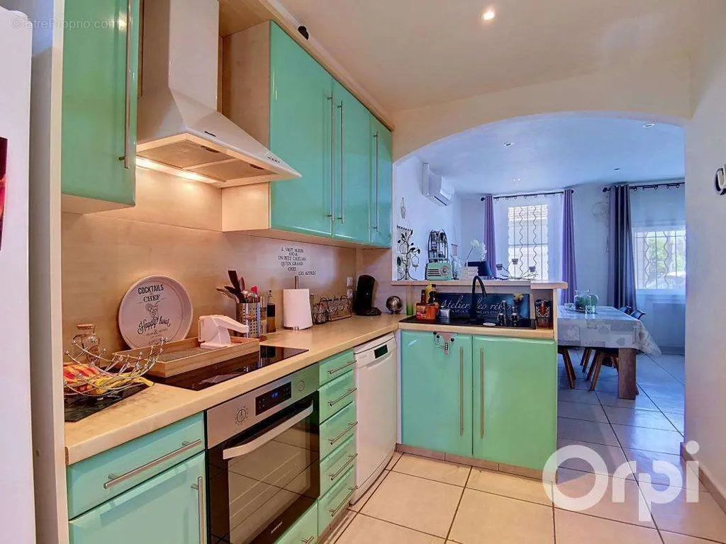 Cucina - Type 2 Flat with Terrace in Toulon