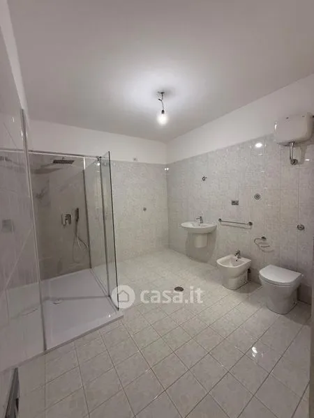 Salles de bain - Rented Apartment with Terraces in Formia