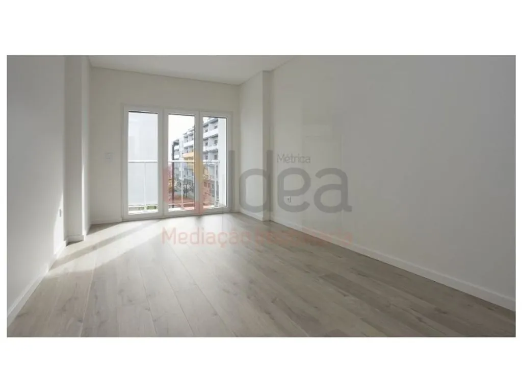 Pièces - Luxury Apartment with Balcony in Montijo