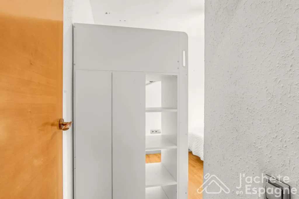 Magamistoad - Apartment with East-Facing Terraces in Gavà