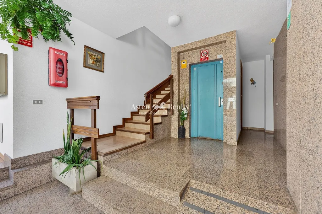 hallway_entrance