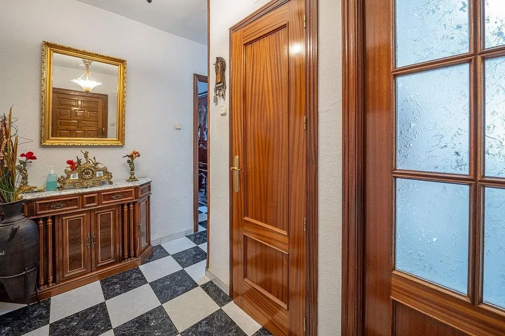 Hallway - Apartment with Terrace in Zaidín District