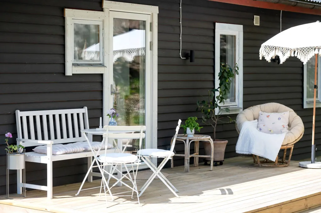 Terrasse - Villa with Garden in Järlåsa