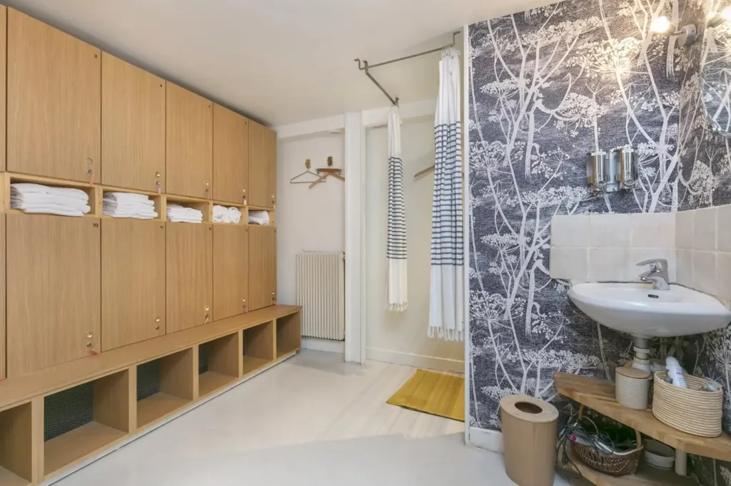 Bagni - Loft with Eiffel-Inspired Architecture in Paris 6th