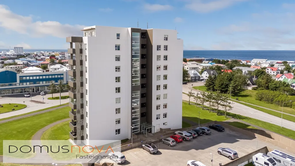 Vue aérienne - Two-Bedroom Apartment with Balcony in Akranes
