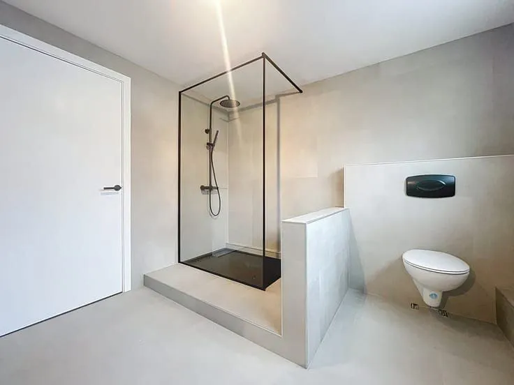 Salles de bain - Duplex Rénové avec Parking Gratuit à Perwez