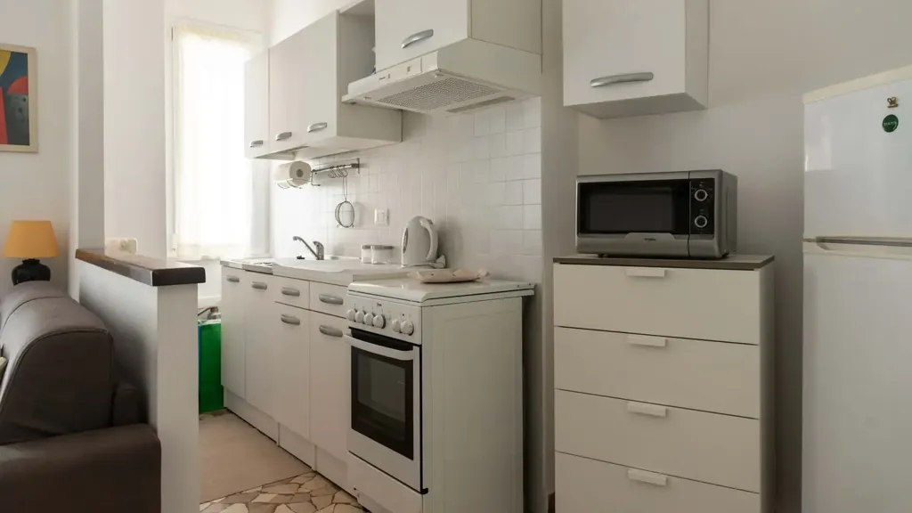 Cuisine - Modern Flat with Balcony in Milan