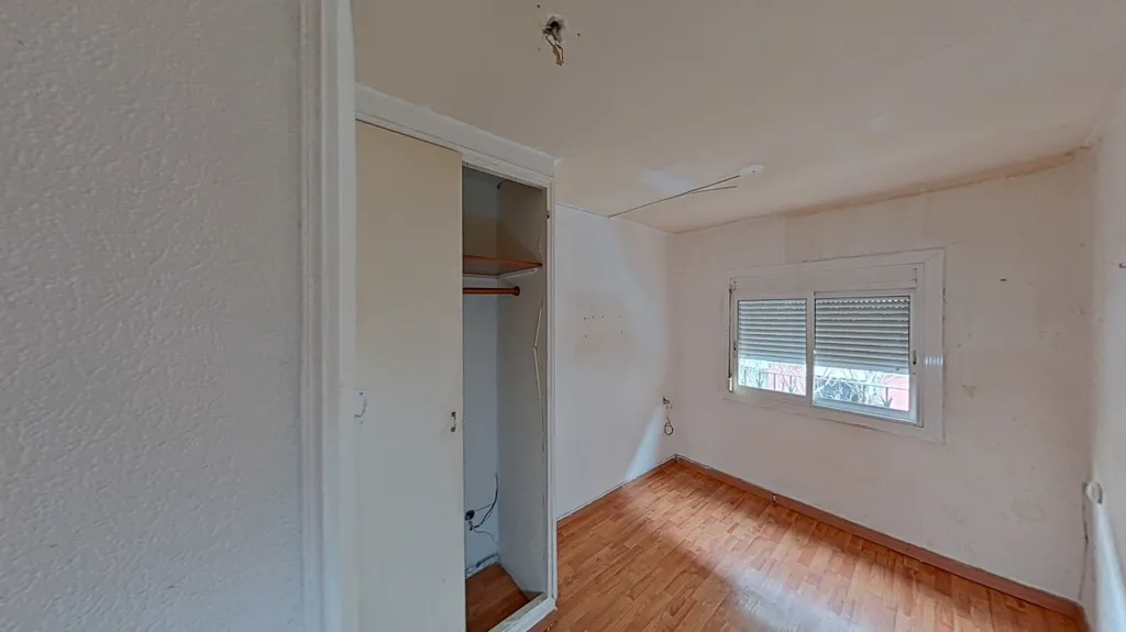 Toad - Apartment with Garden Access in Ripollet, Barcelona