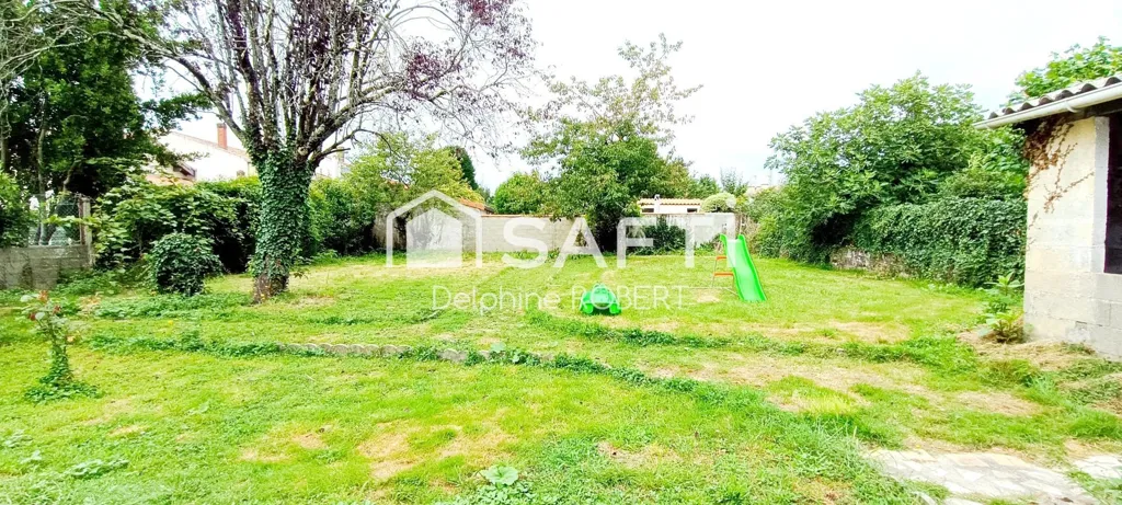 Aed - Renovated House with Veranda in Saintes