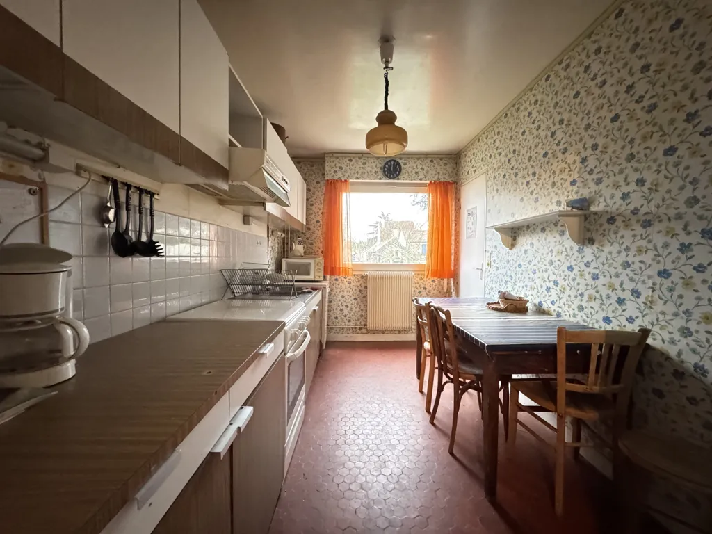 Köök - Apartment with Balcony in Chambourcy