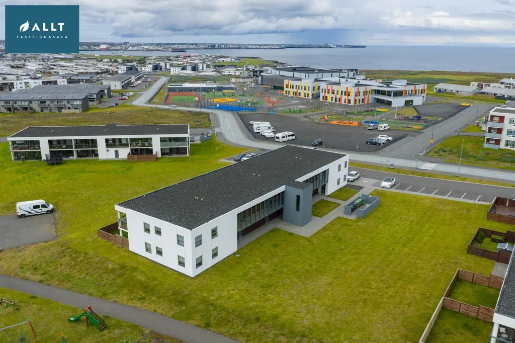 3-toaline korter asukohas Reykjanesbær