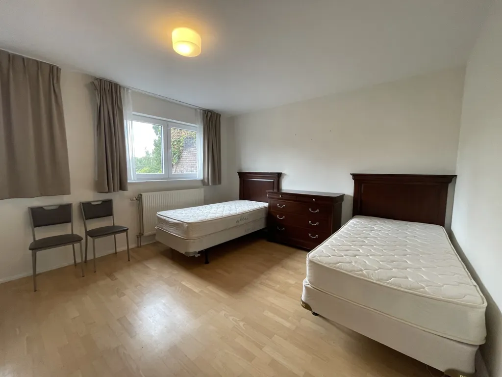 Chambres - Maison 3 Façades avec Jardin à Wezembeek-Oppem