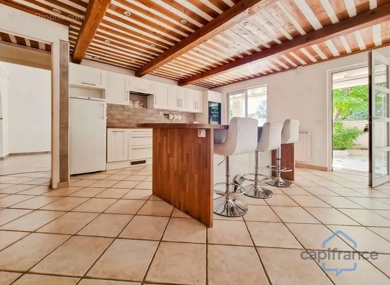 Cucina - Villa with Pool-Ready Garden near Castries