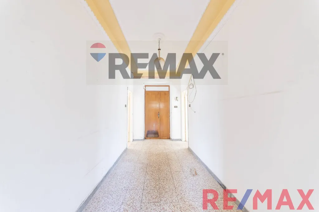Entrée - Apartment with 50m² Cellar in Sonnino
