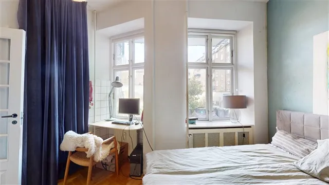 Magamistoad - Spacious Apartment with Courtyard in Frederiksberg C