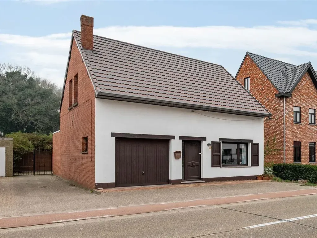 Välivaade - Renovatable Family Home with Veranda in Dessel