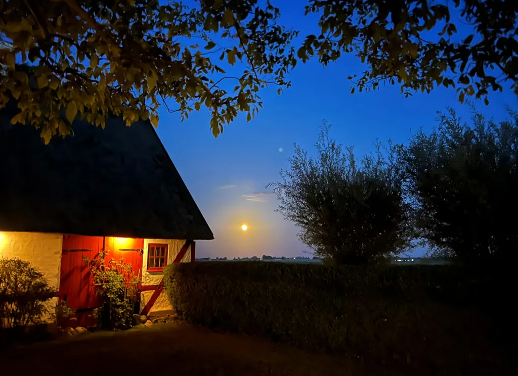 Välivaade - Scandi Farmhouse with Pool and Views in Ystad