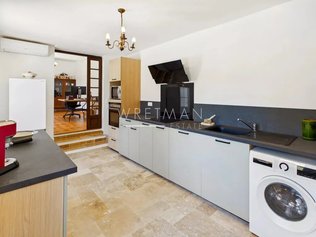 Köök - Luxury Property with Two Villas in Draguignan