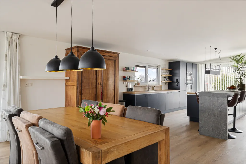 Salle à manger - Luxury Semi-Bungalow with Garden in Wytgaard