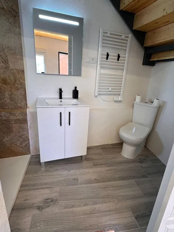 Salles de bain - Modern Chalet with City Views in San Antón