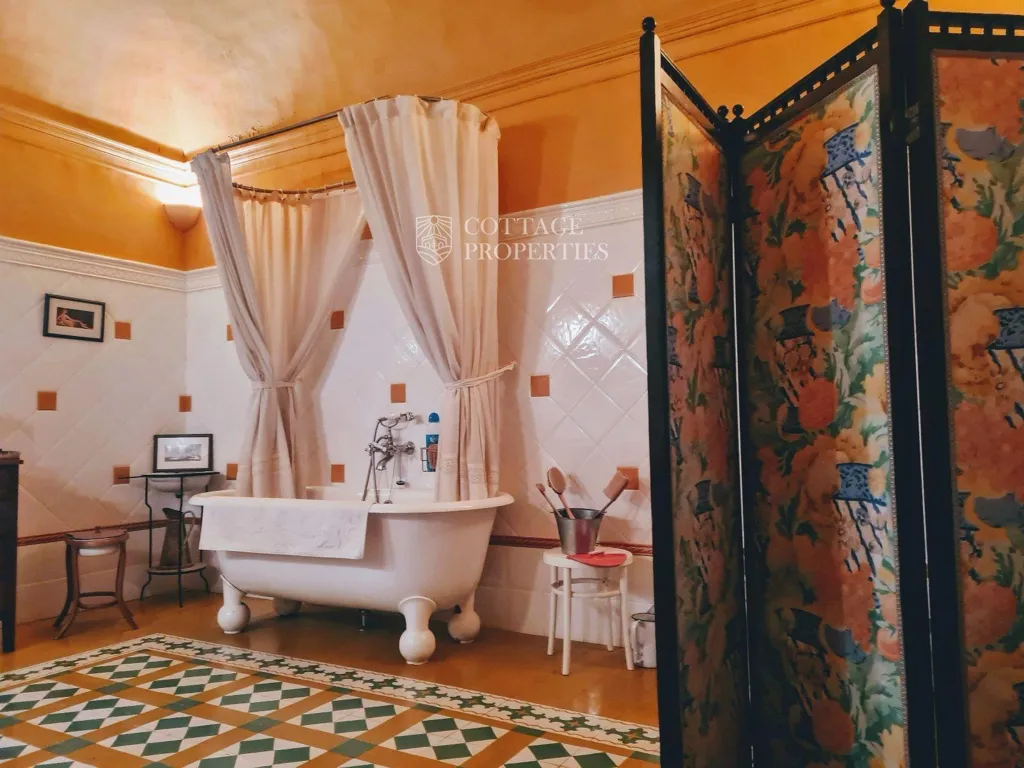 Bagni - Rustic Estate with Masia in Llagostera