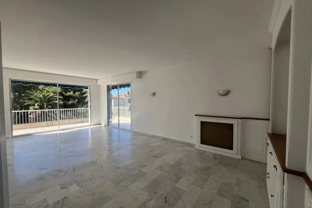 Elutuba - Apartment with Terraces in Le Cannet