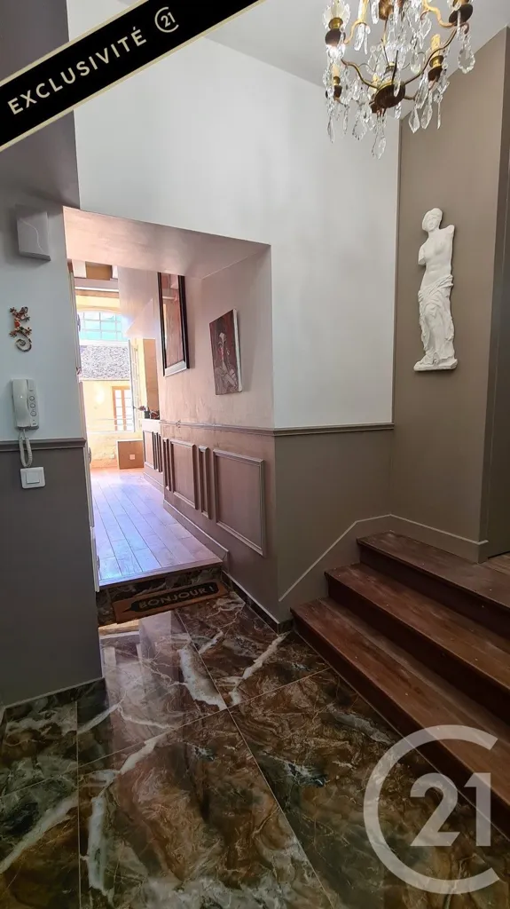 Entrée - Appartement Rénové avec Cheminée à Sarlat-la-Canéda