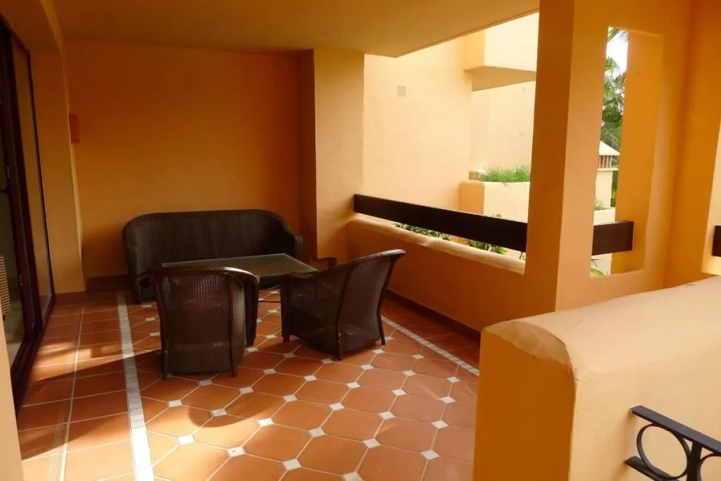 Terrasse - Beachside Flat with Pool in Marbella