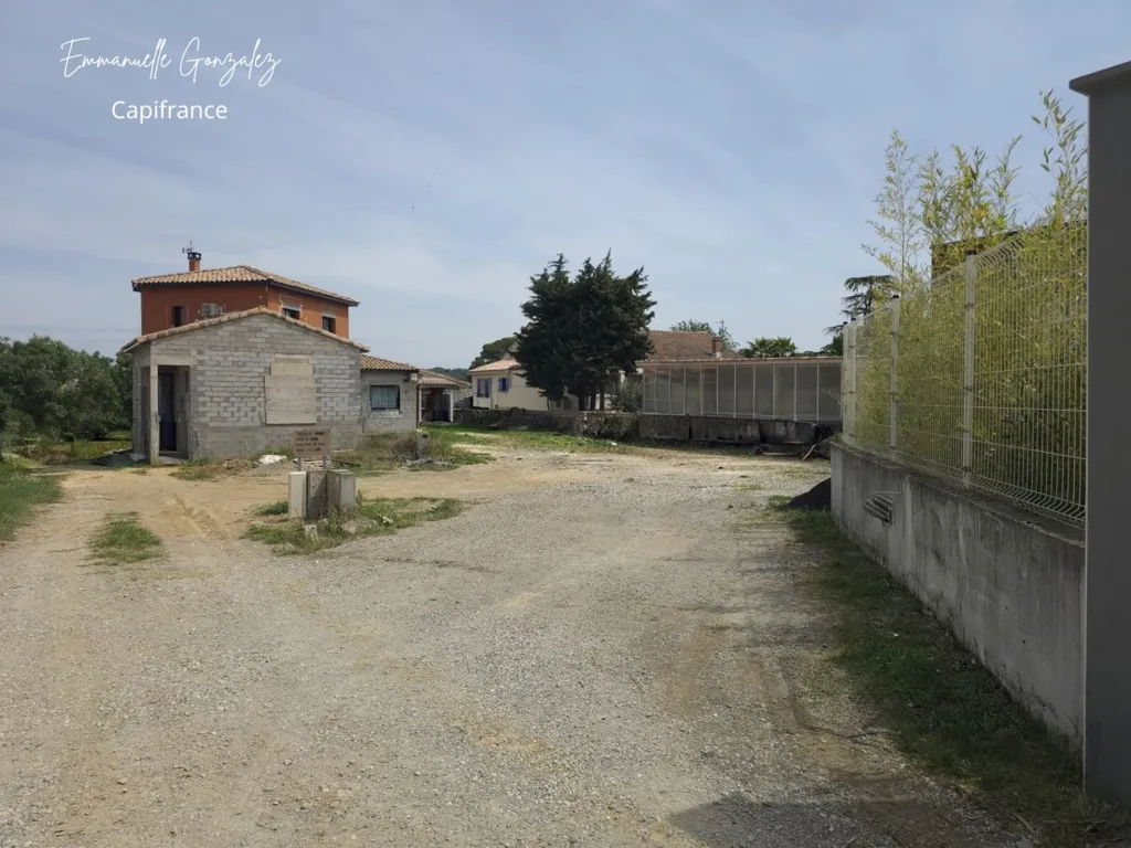 Välivaade - Buildable Plot with Permit in Fouzilhon
