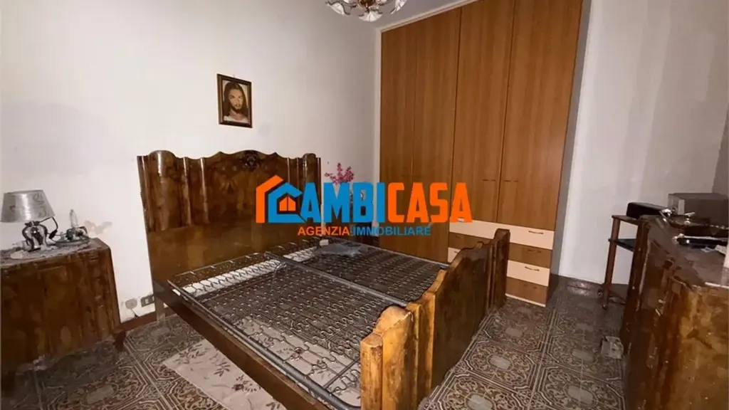 Chambres - T2 Flat for Renovation in Palermo