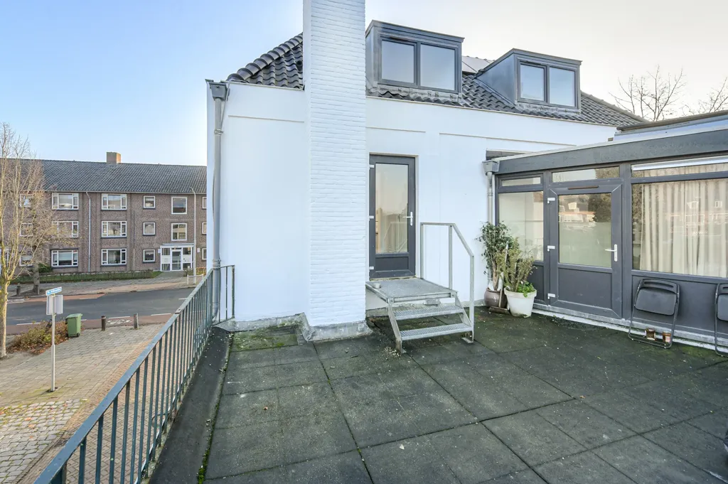 Terrasse - Compact Apartment with Terrace in Breda