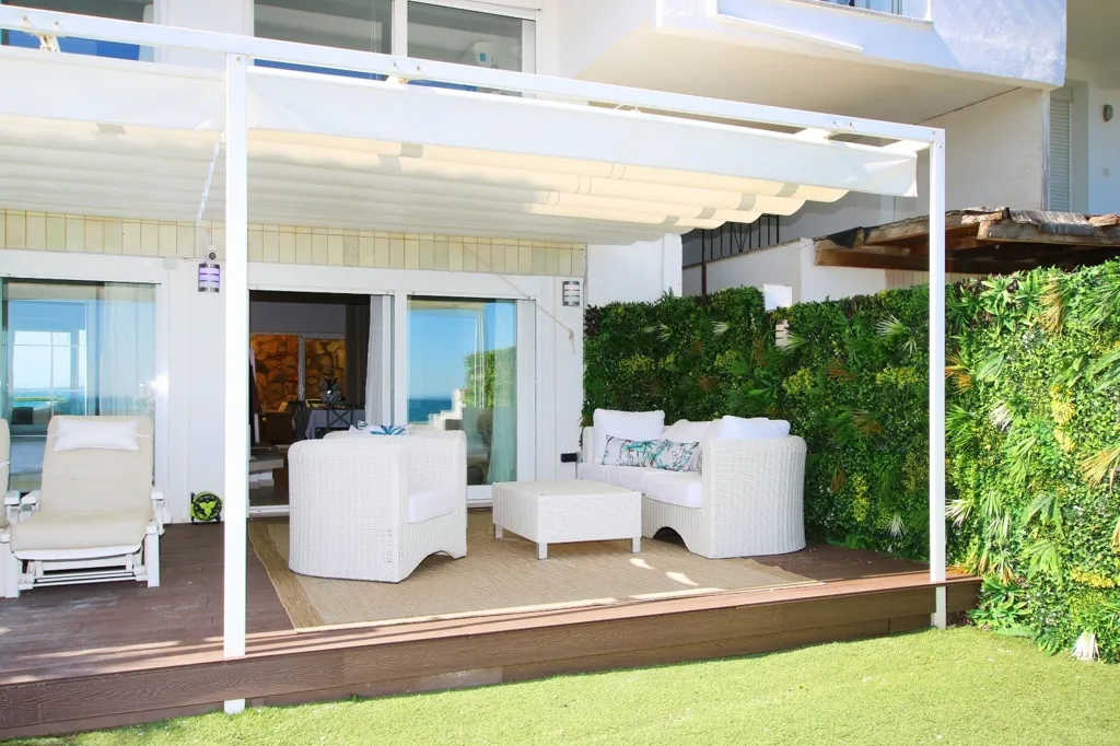 Terrasse - Beachfront Duplex with Private Pool in Estepona