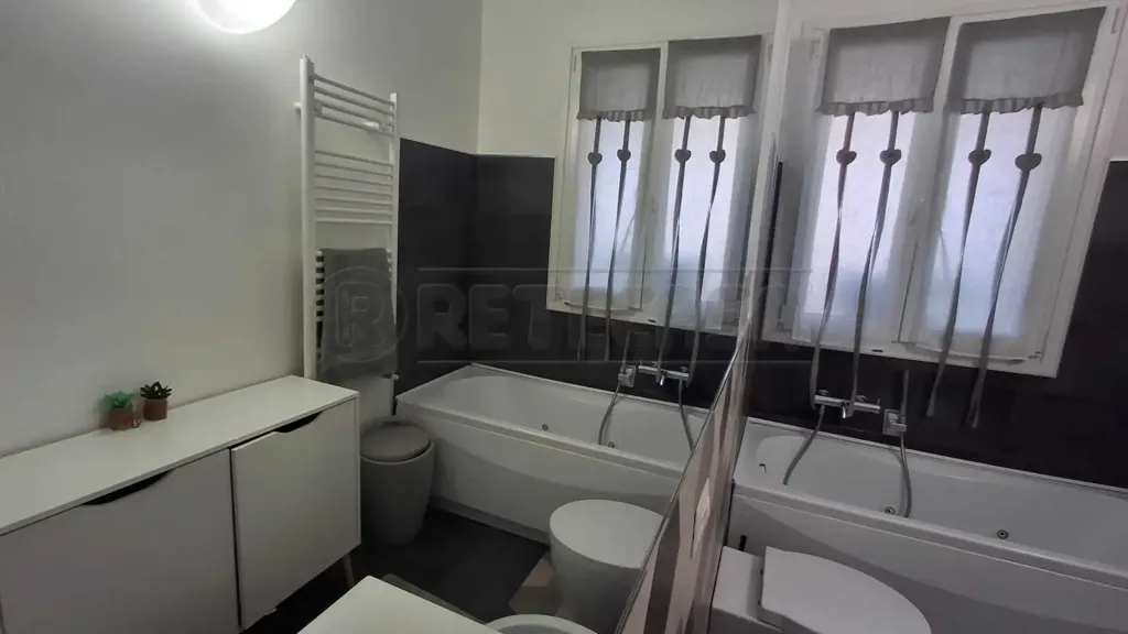 Bathrooms - Apartment with Smart Home in Siracusa
