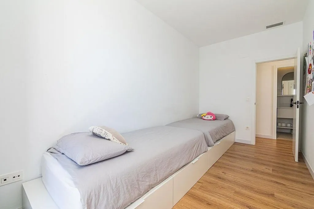 Bedrooms - Semi-New Flat with Pool in El Travaló, Elche