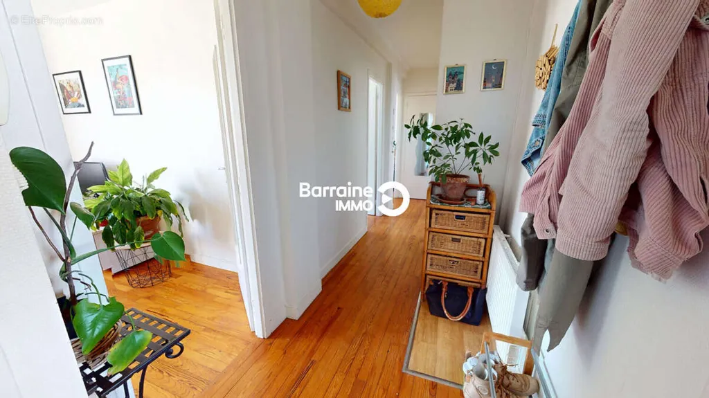 Entrée - Appartement Lumineux 4 Pièces à Morlaix