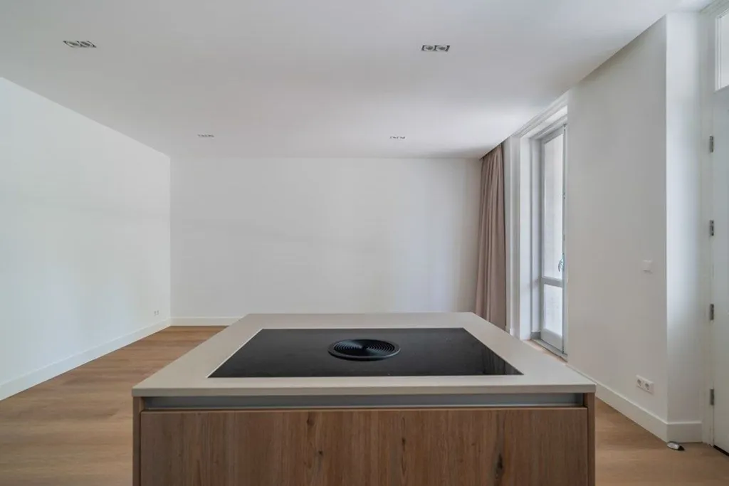 Cuisine - Renovated Apartment with Garden in The Hague