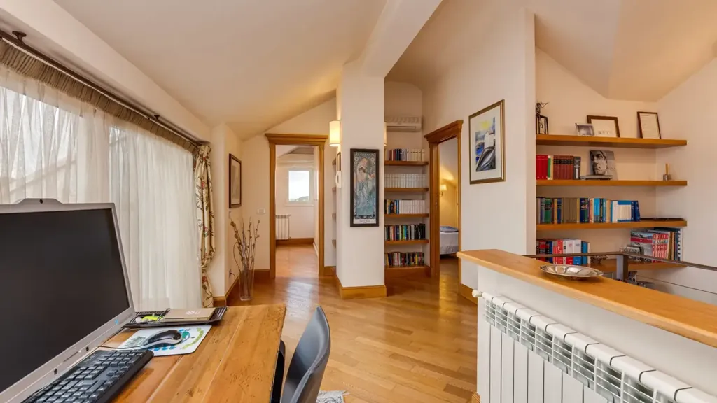 Bureau - Penthouse with Terraces in Rome